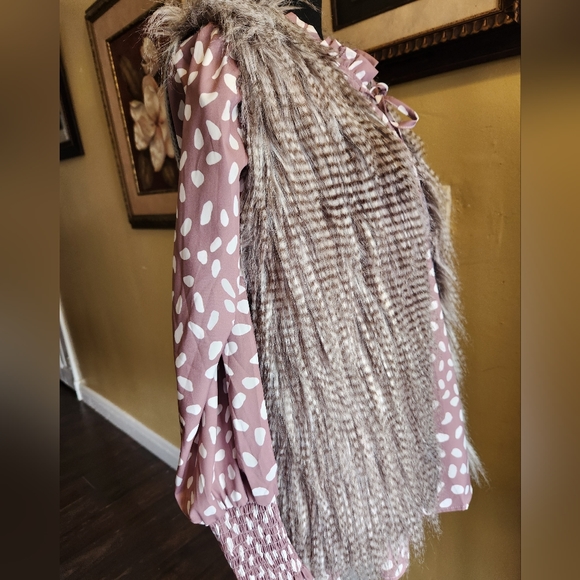 Pink Republic Charcoal Grey Faux Fur Vest Women's  Sz (M) NWOT - Picture 6 of 7